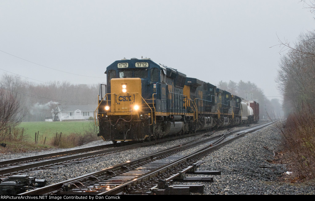 CSXT 1712 Leads M427 at Royal Junction